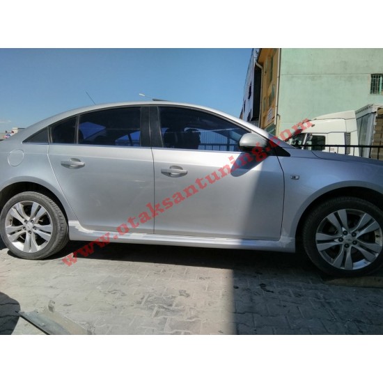 chevrolet cruze yan marşpiyel takımı chevrolet cruze yan marşpiyel takımı