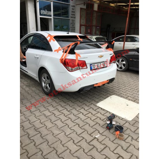 chevrolet cruze cam üstü spoyler