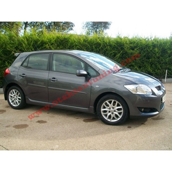 toyota auris marşpiyel takımı